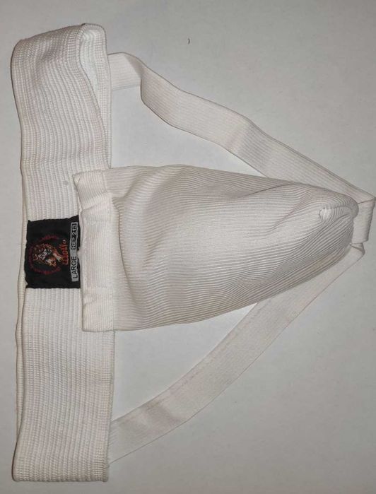 протектори на ноги від karate kyokushinkai
розмір XXL