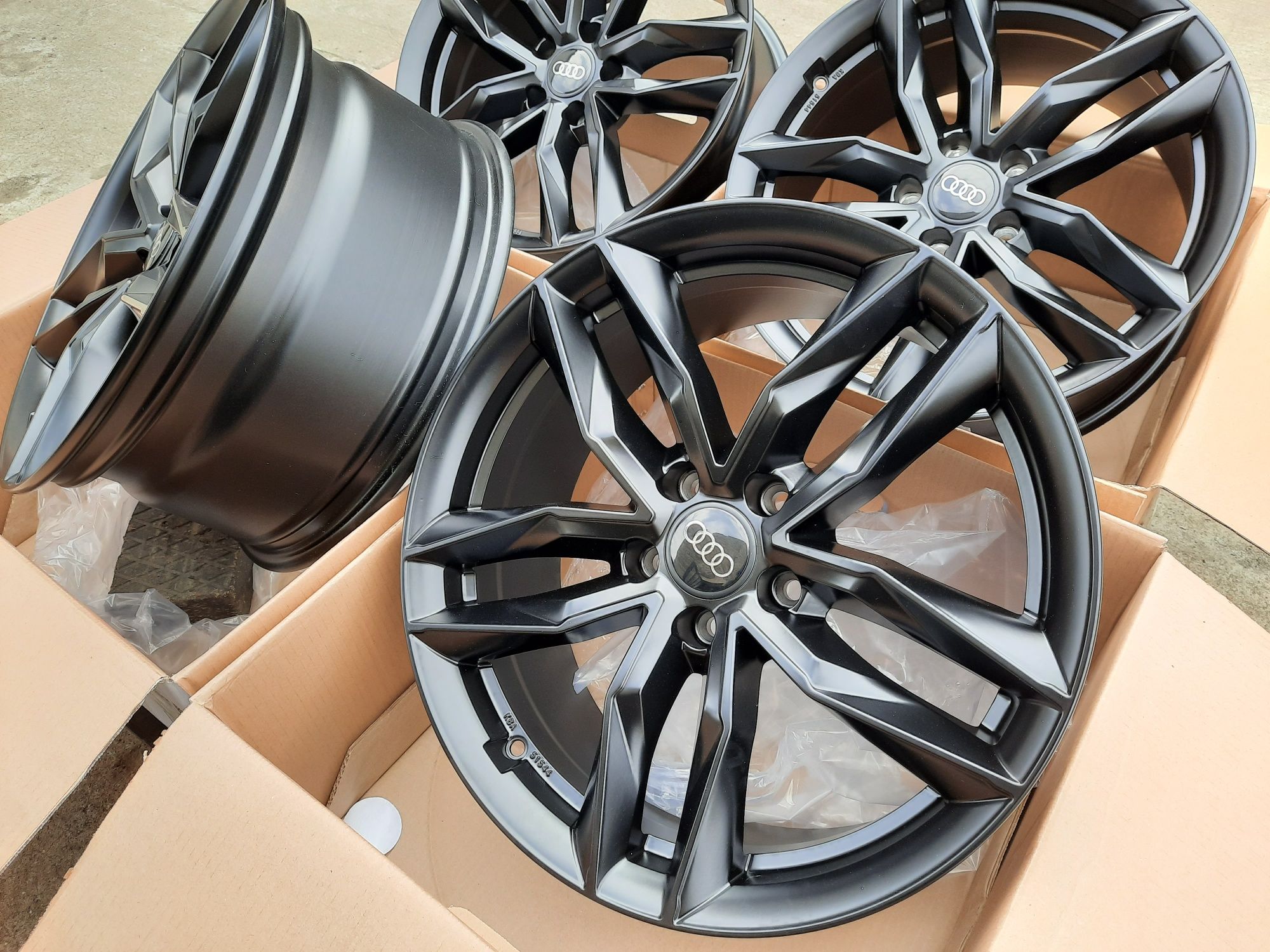 Alufelgi NOWE 19 AUDI 5x112 A3 A4 B6 B7 B8 B9 A6 C5 C6 Q3 TT  RS3 MAT