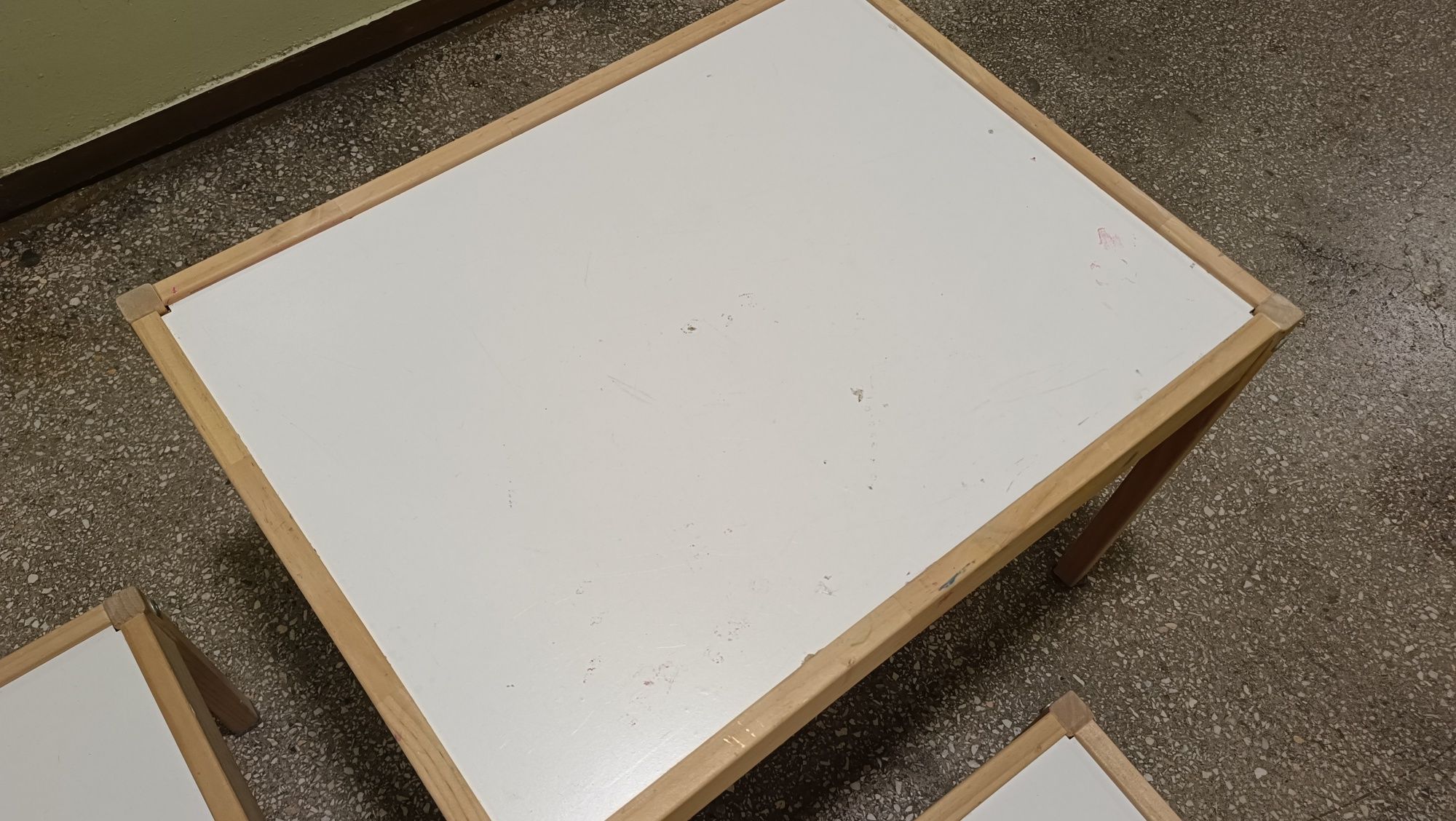 Stolik z krzesłami ikea