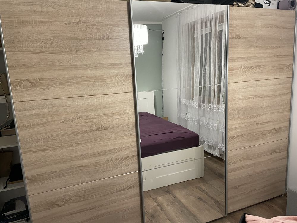 Szafa przesuwna trzydrzwiowa z lustrem 270 x 210 cm