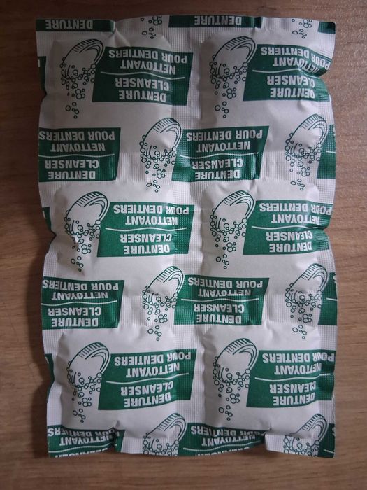 Przeciwbakteryjny Płyn do Czyszczenia Uzupełnień Denture Cleanser