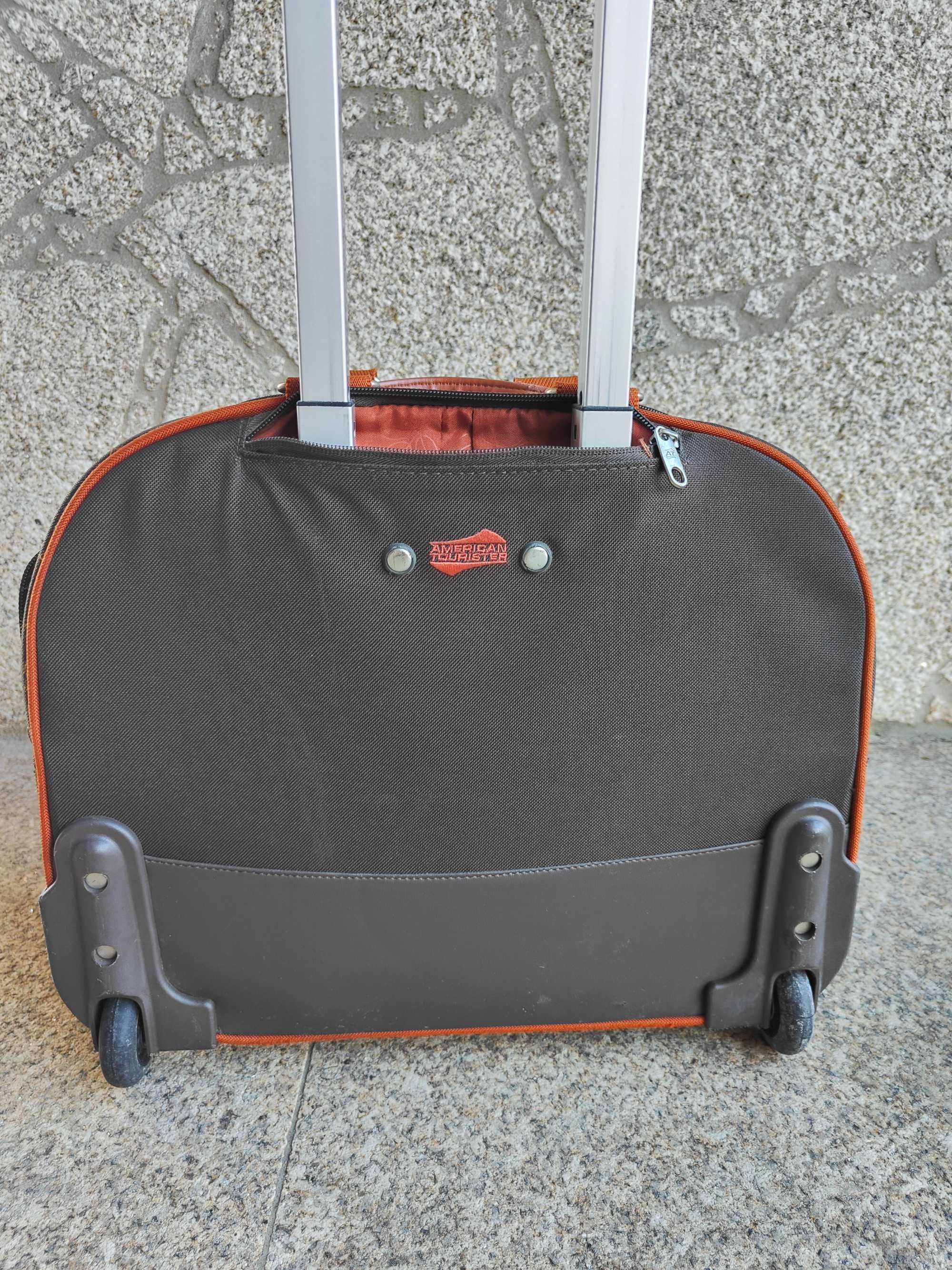 Troley/Mala de Computador AMERICAN TOURISTER