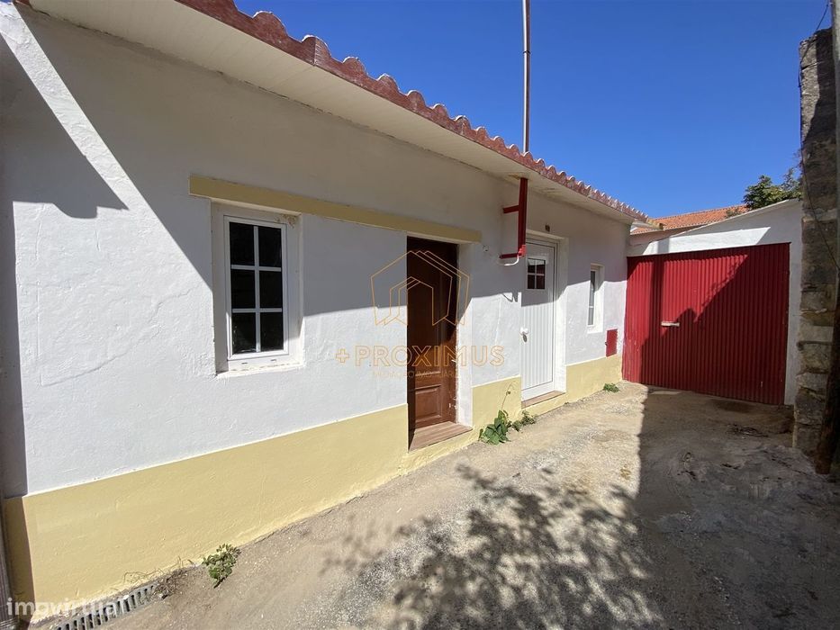 Moradia T2 c/ terreno - Paião