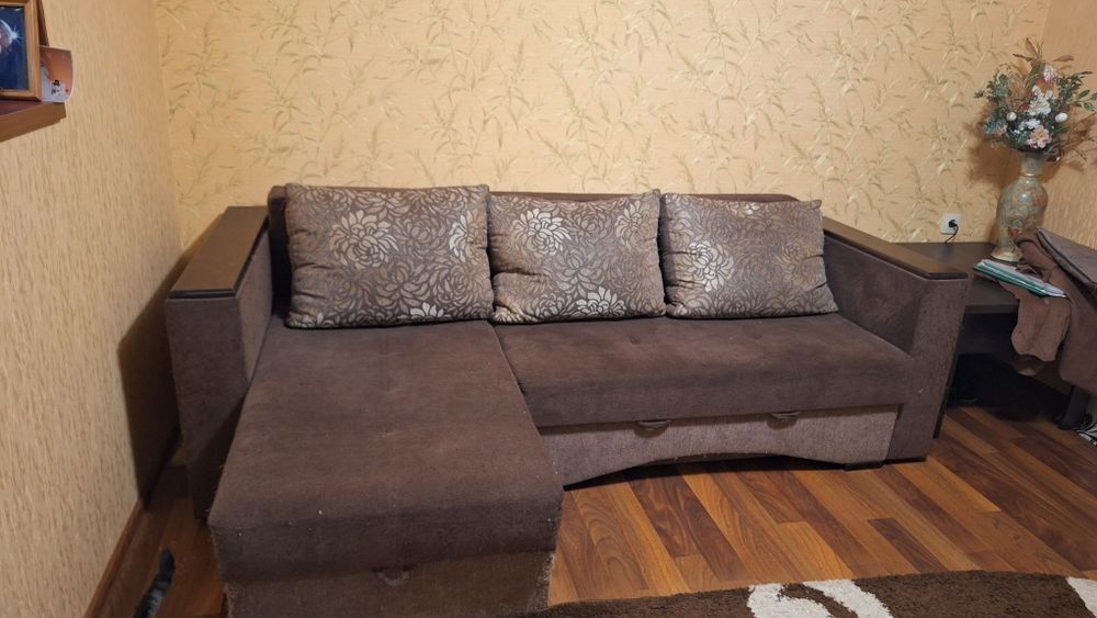 Продається кутовий розкладний диван