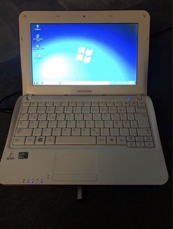 SAMSUNG NF 110 Laptop 10.1