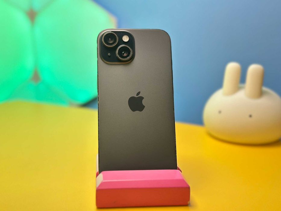 Смартфон Apple iPhone 15 256GB Black (149730) Б/У З ГАРАНТІЄЮ