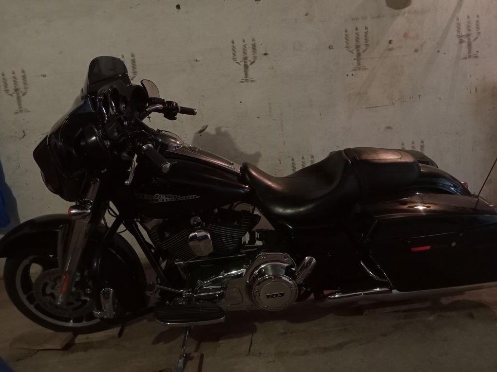 Harley Davidson .