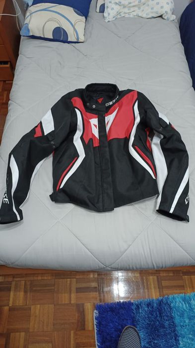 Casaca Dainese tamanho 56