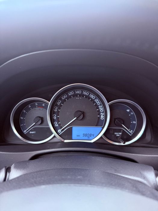 Toyota auris 2015