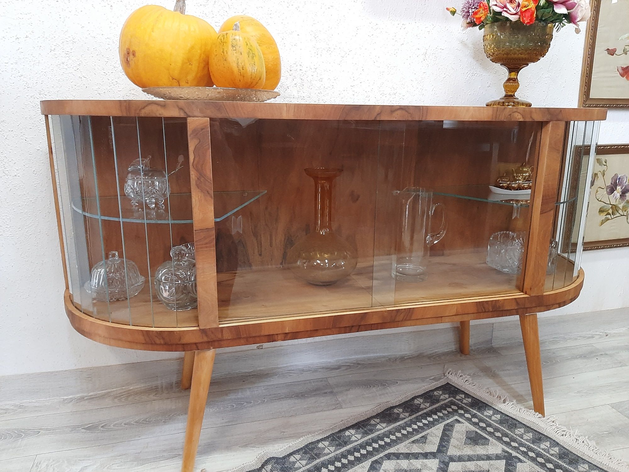 Komoda w stylu art deco po renowacji