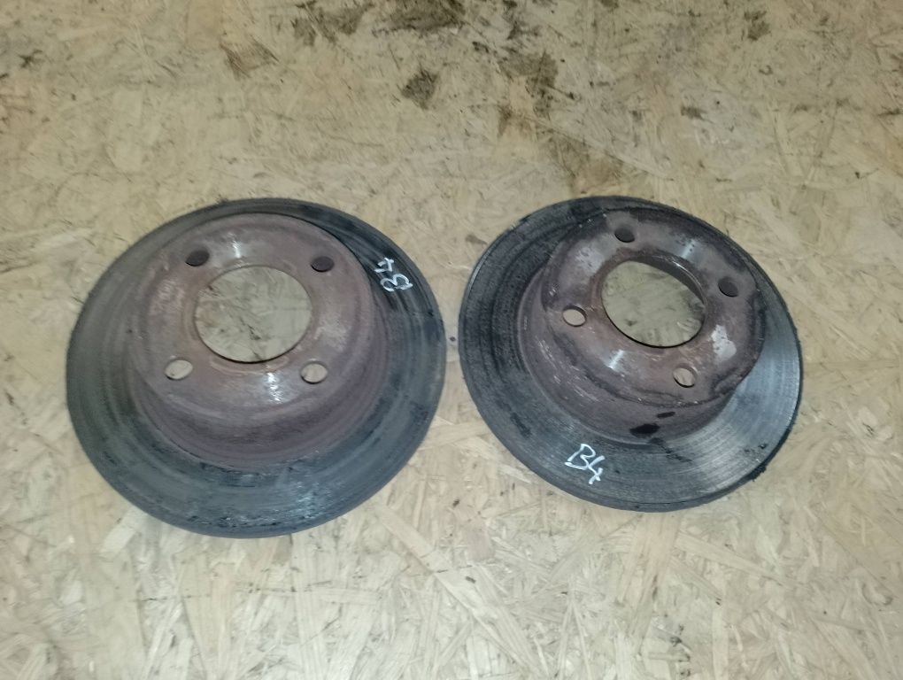 Tarcze hamulcowe Audi 80 B4 tył PLUS KLOCKI