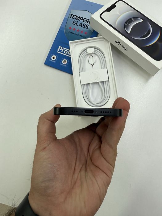 iPhone  16e Black 128Gb c/garantia