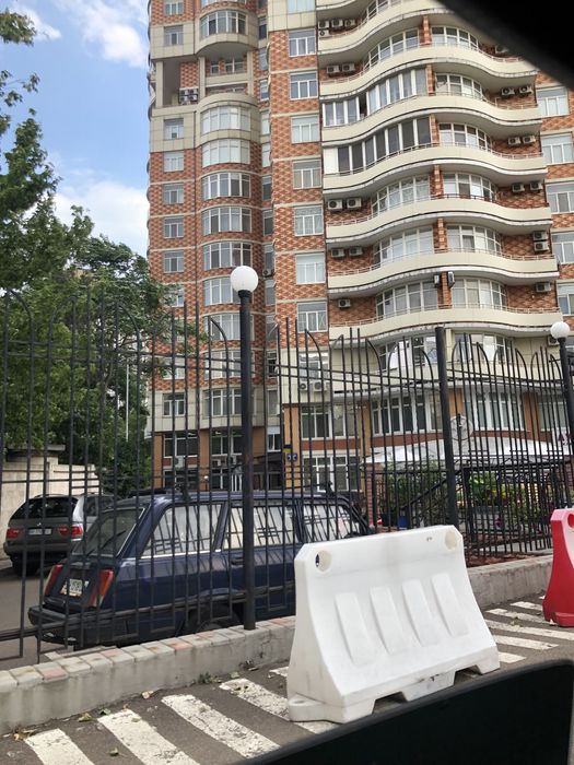 Сдам паркоместо в а/к «Мотор» р/н просп. Шевченко,в 50 м. дом Кукуруза