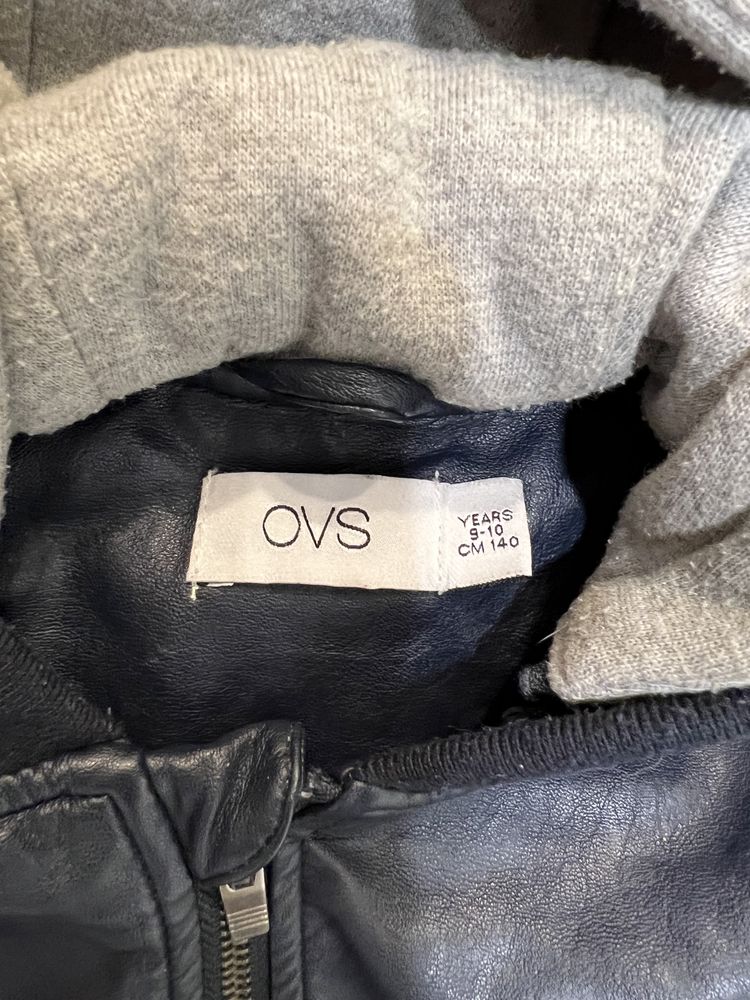 Шикареа куртка для хлопчика OVS на 9-10 років