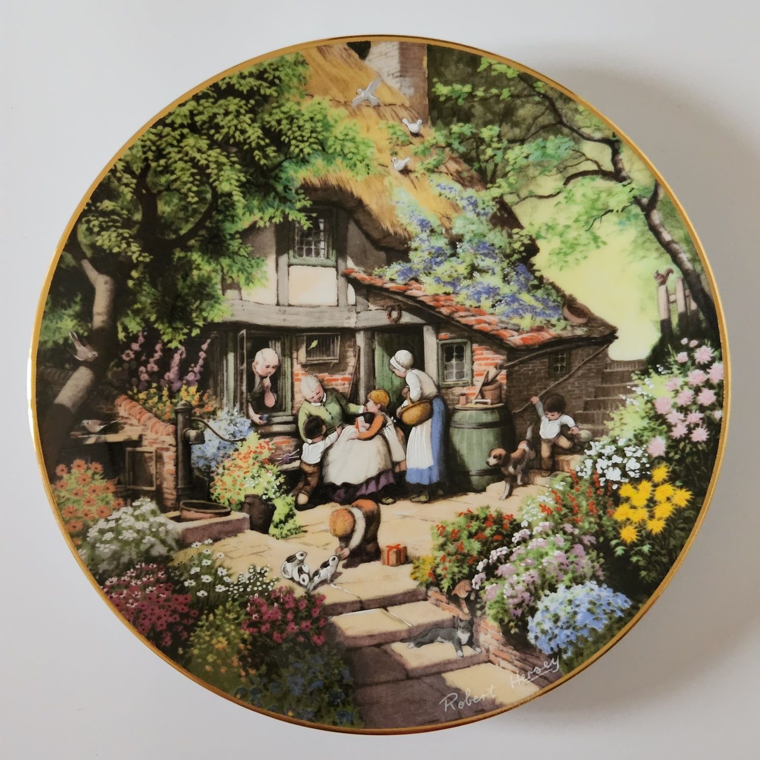 Коллекційні декоративні тарілки from "The Victorian garden" by Robert