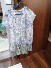 Blusa túnica com flores