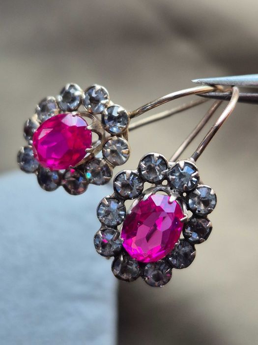 Piękne kolczyki w stylu vintage z rubinami SREBREM 875