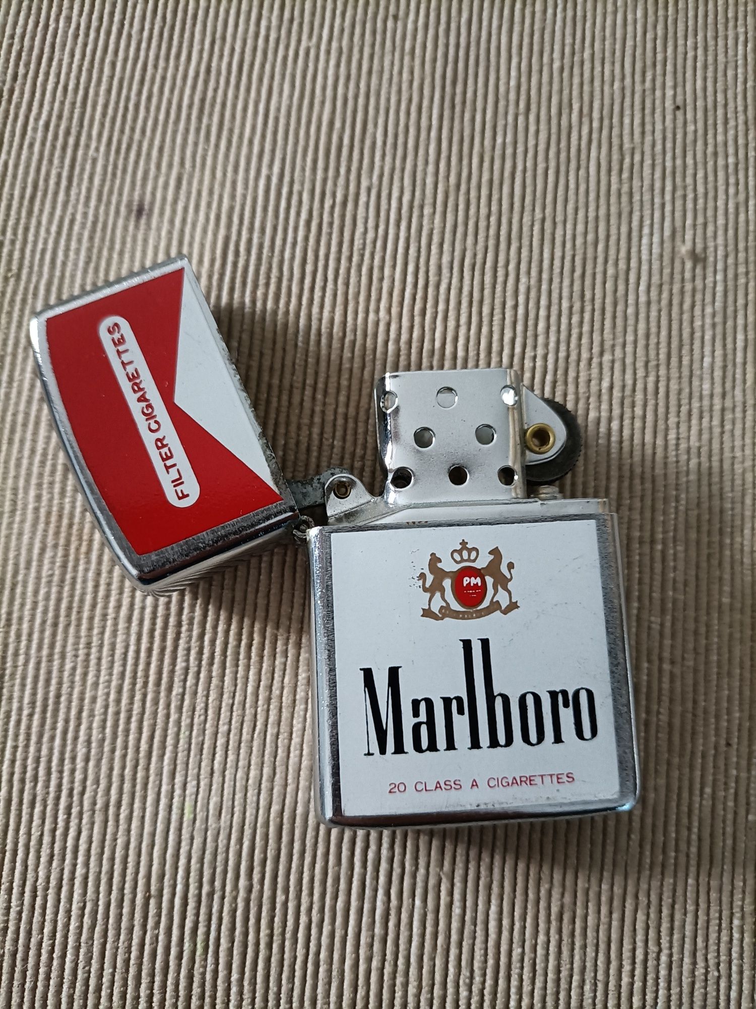 Isqueiros Ronson e Zippo - Marlboro - John Player Special