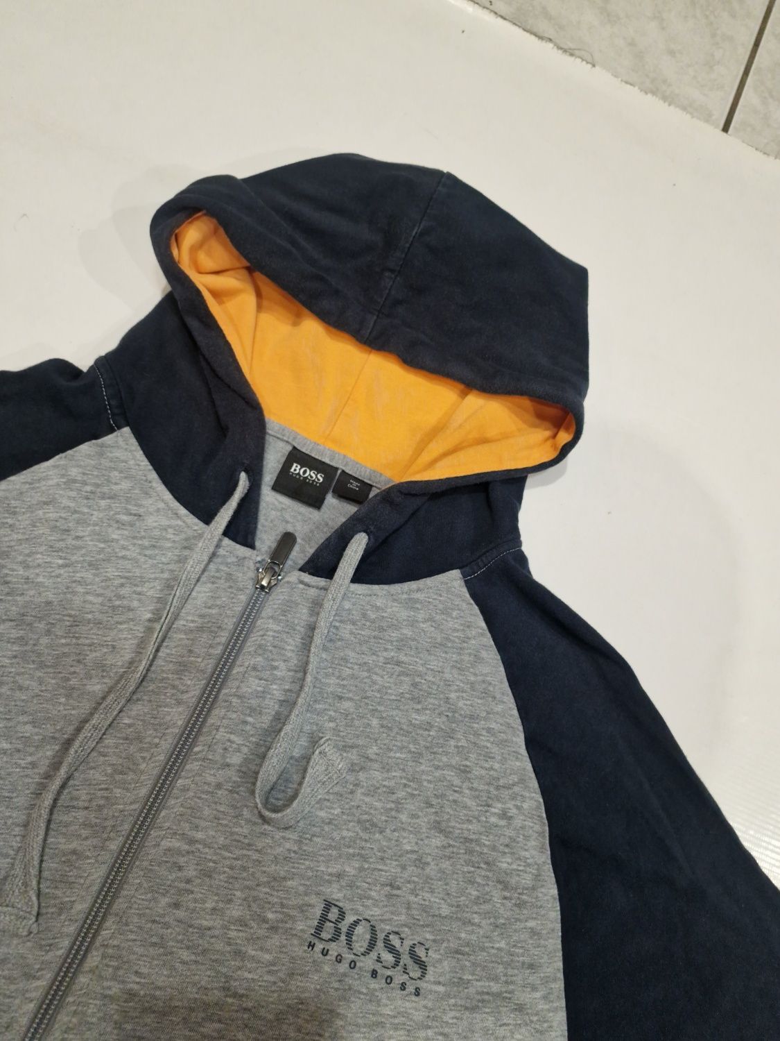 Bluza Hugo boss roz,L,M,50,52,48  z kapturem kangurka zip
