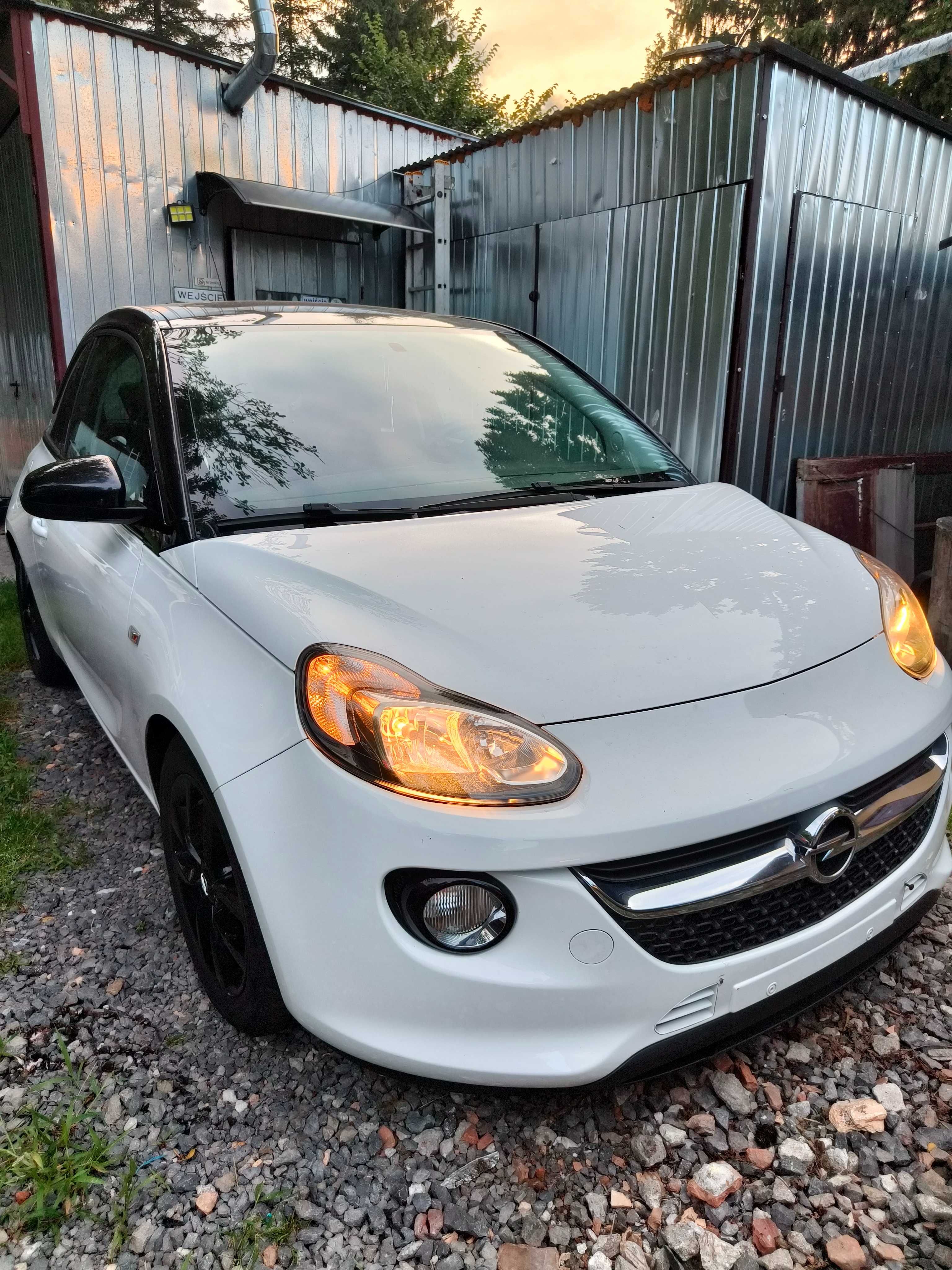 Opel Adam 2016rok benzya