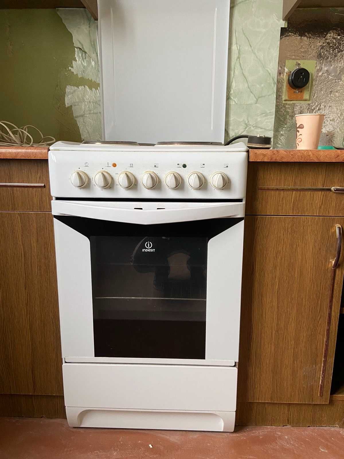 Электрическая плита INDESIT