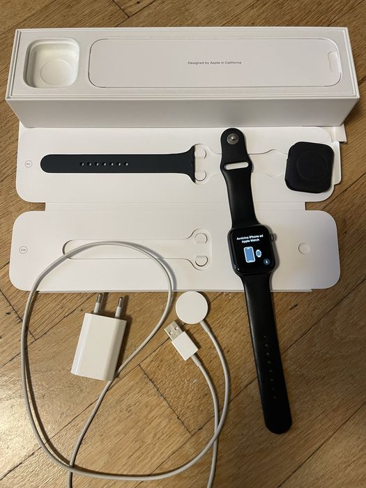 Apple watch 4 44mm space gray aluminium case