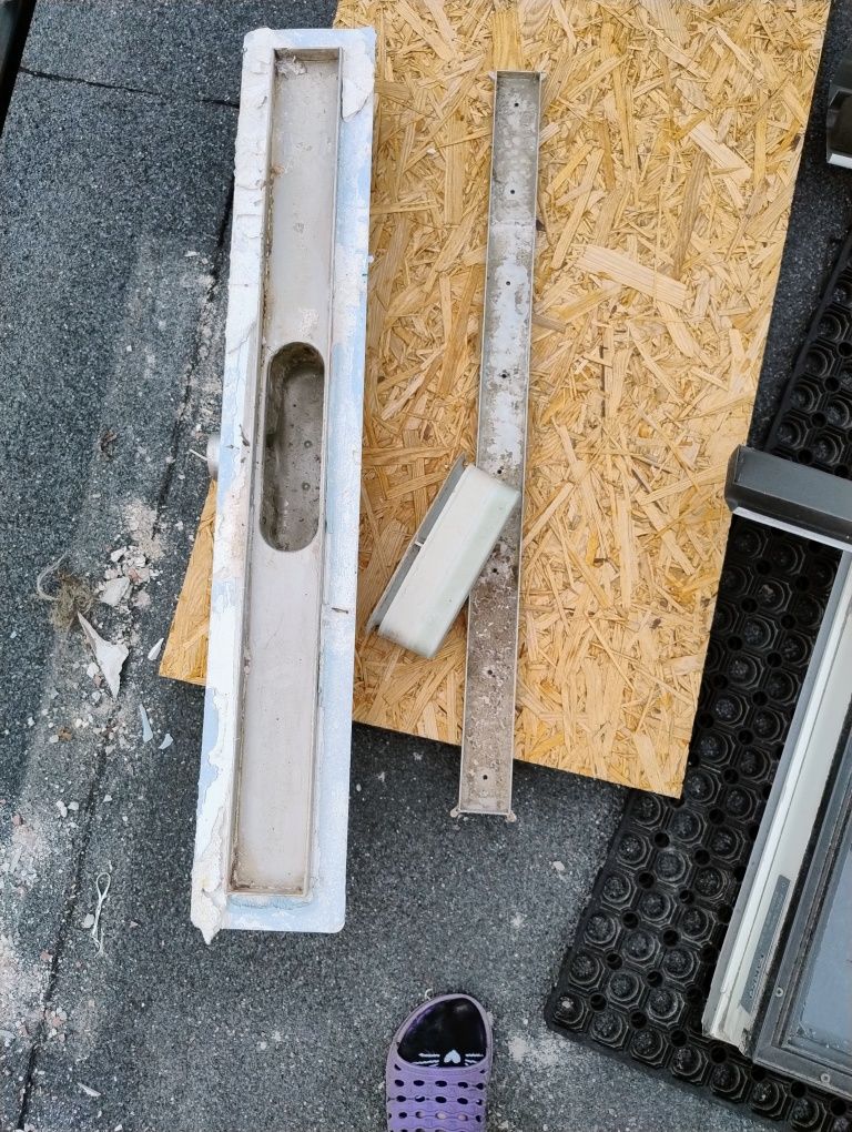 Odpływ liniowy do kabiny 90 cm