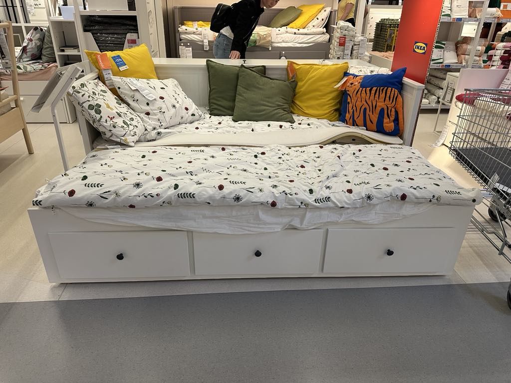 Łóżko Ikea hemnes