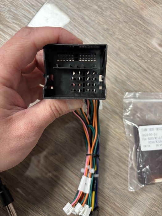 Комплект живлення до Андроід магнітоли Mercedes