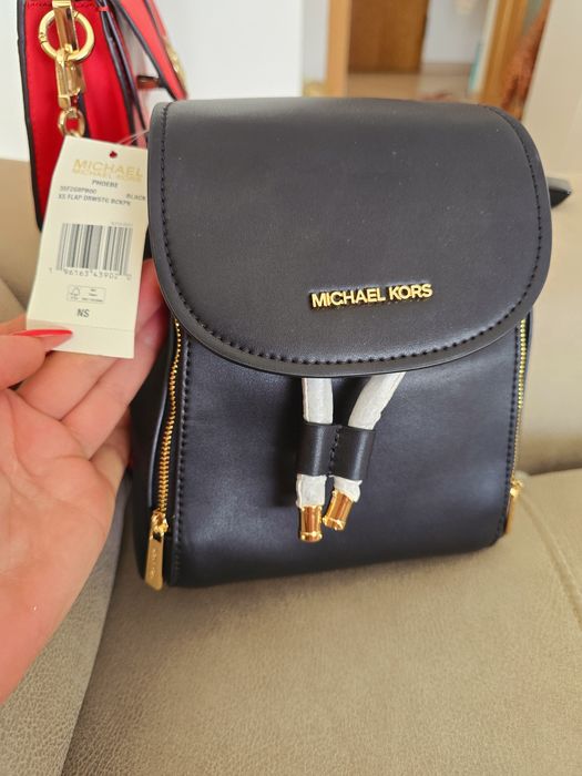 Mochila Michael kors- nova com etiquetas