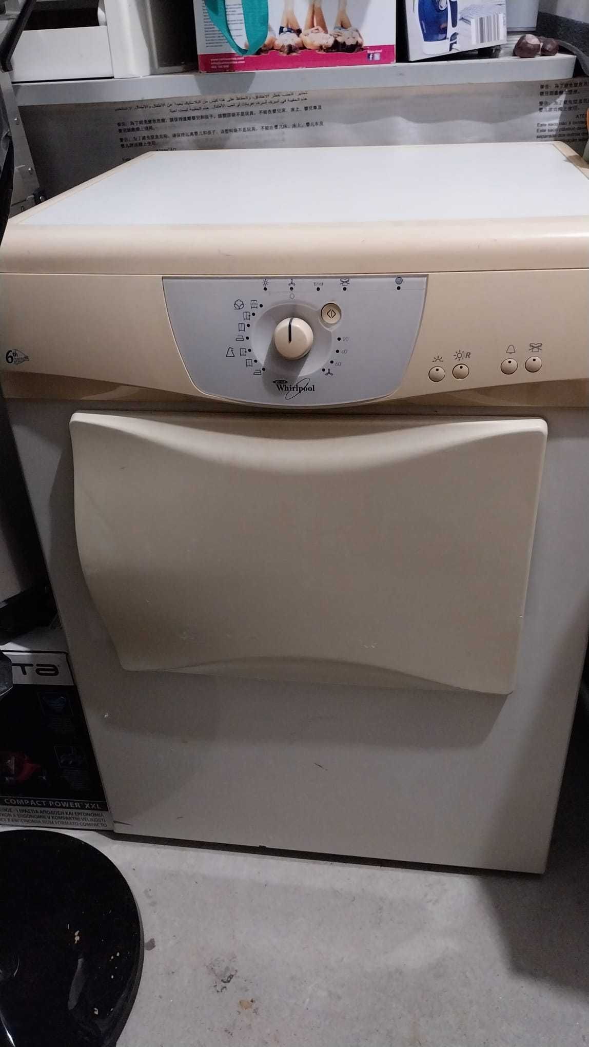 Maquina de lavar roupa