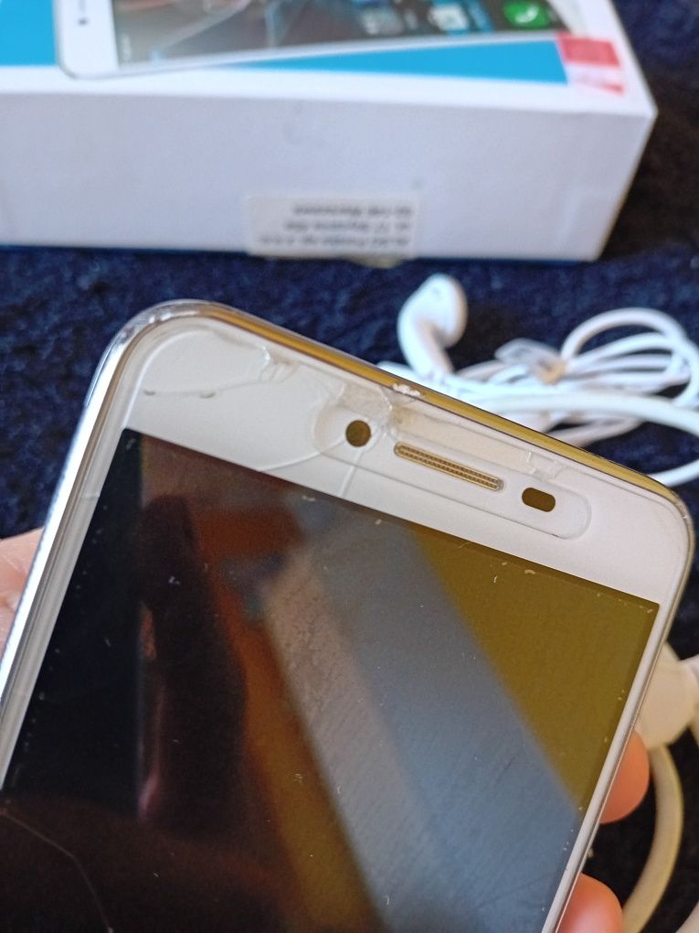 Telefon Lenovo K5+ ładowarka + pudełko + słuchawki