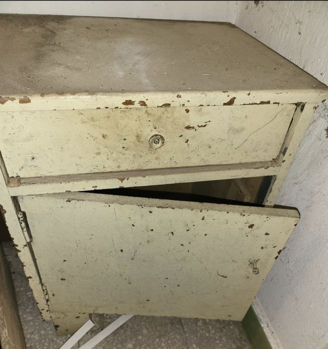 Kredens i szafka do renowacji