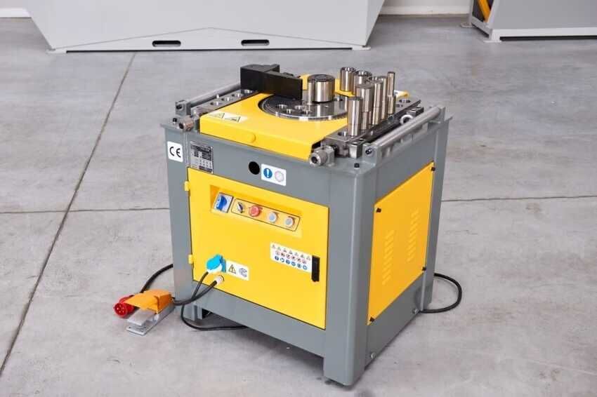 Giętarka PRO-42M do prętów zbrojenia płaskowników strzemion