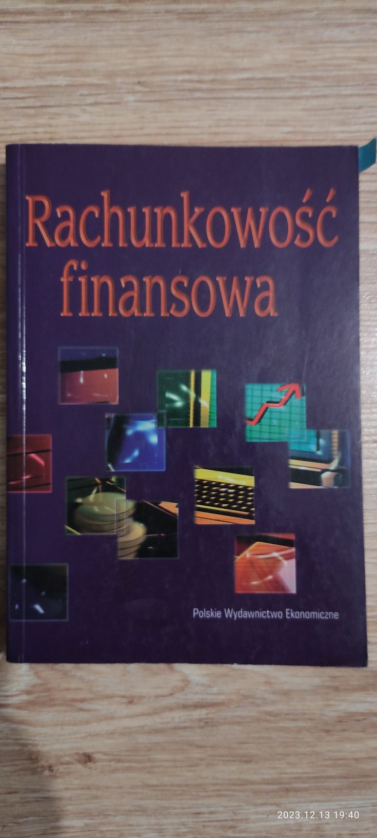 Rachunkowość finansowa - Polskie Wydawnictwo Ekonomiczne