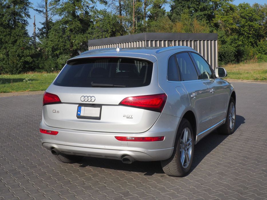 Audi Q5 Premium 2.0 TFSI Quattro, zadbane z małym przebiegiem.