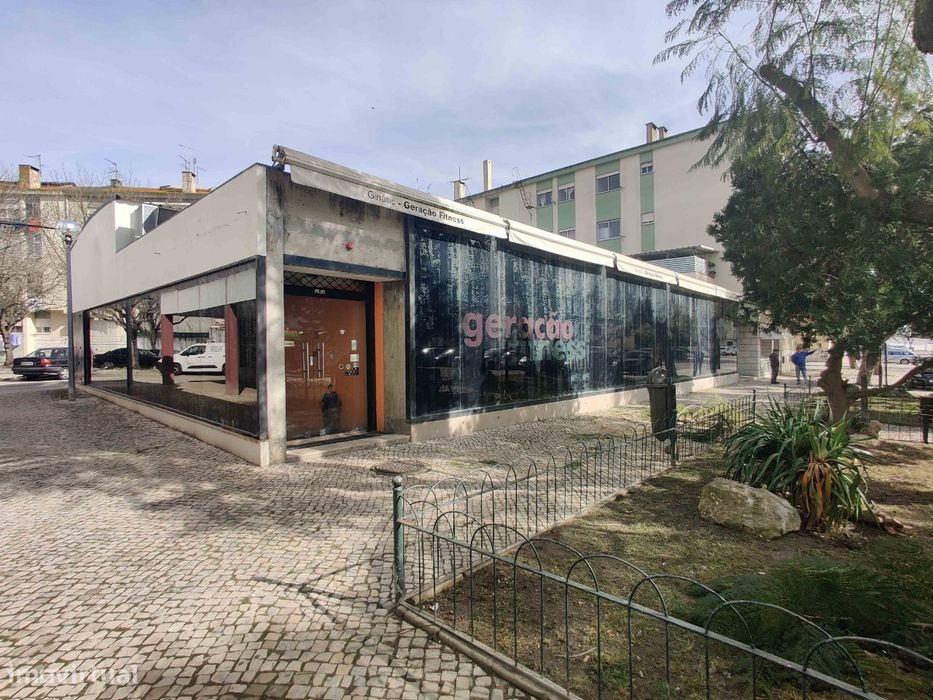 Venda Judicial I Moita Loja Ampla