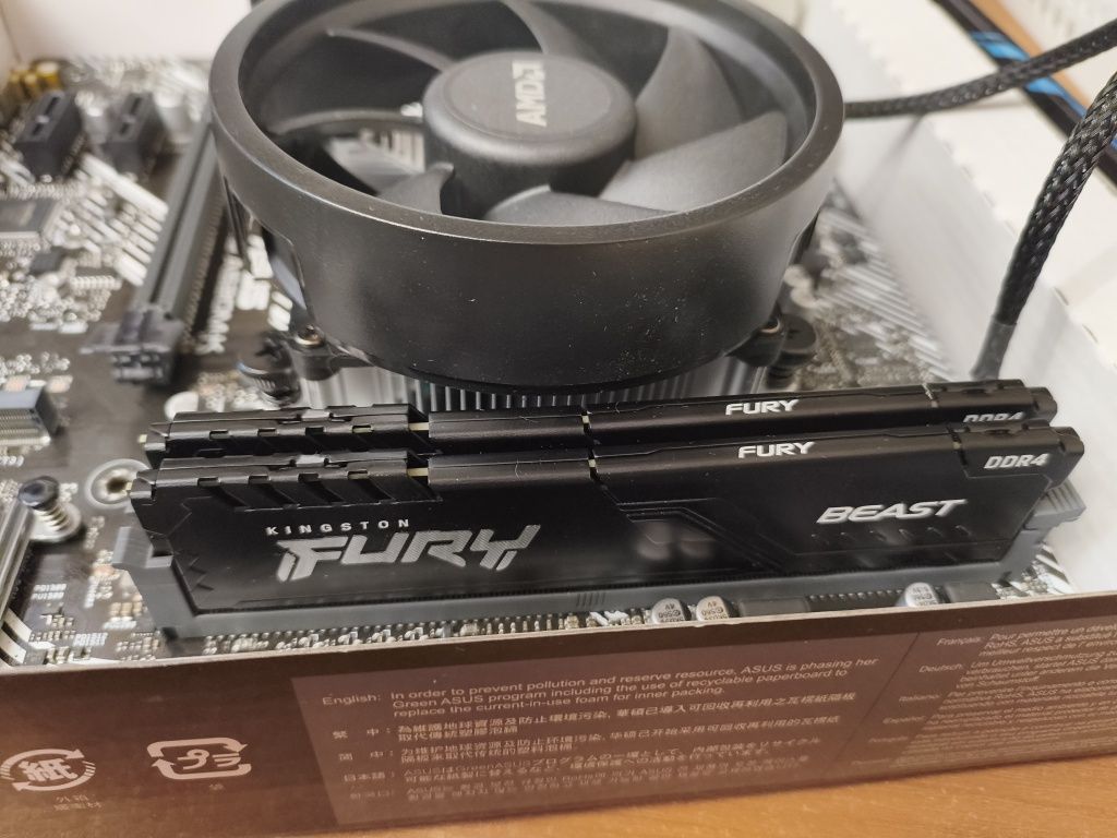 Комплект AMD материнська плата, процесор, пам'ять