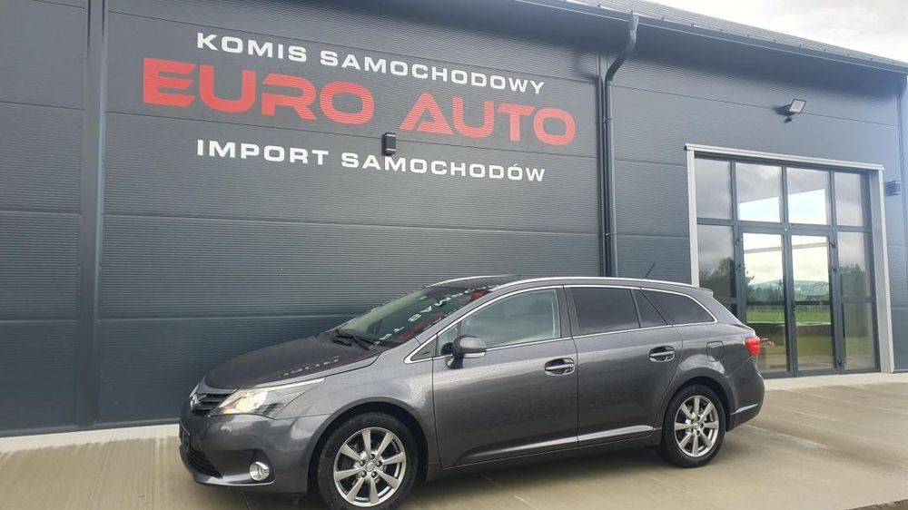 Toyota Avensis super stan