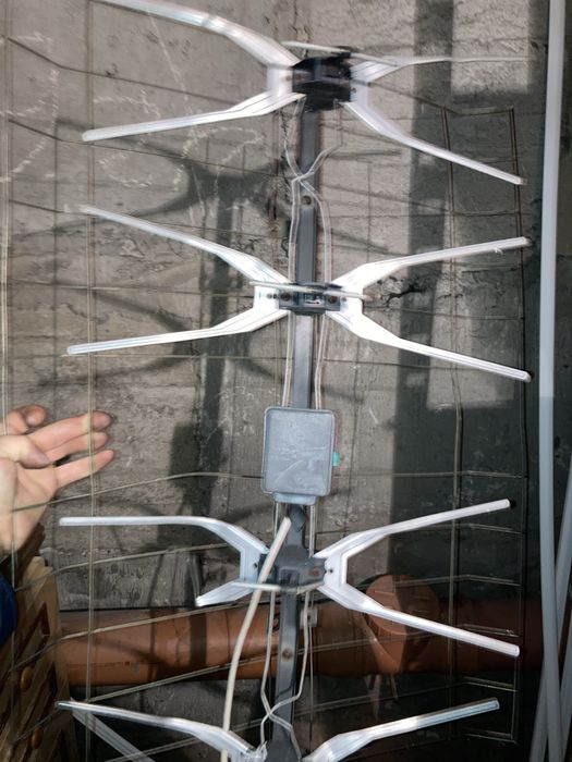 Antena siatkowa widoczna na zdjęciu
