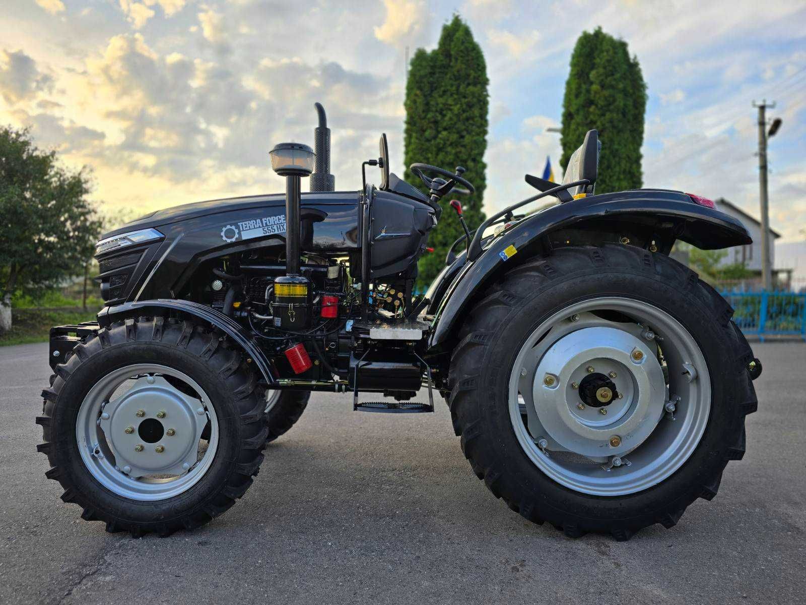 Повнопривідний 4х4 трактор TERRA FORCE 555HXR із реверсом, ЄВРОнавіска