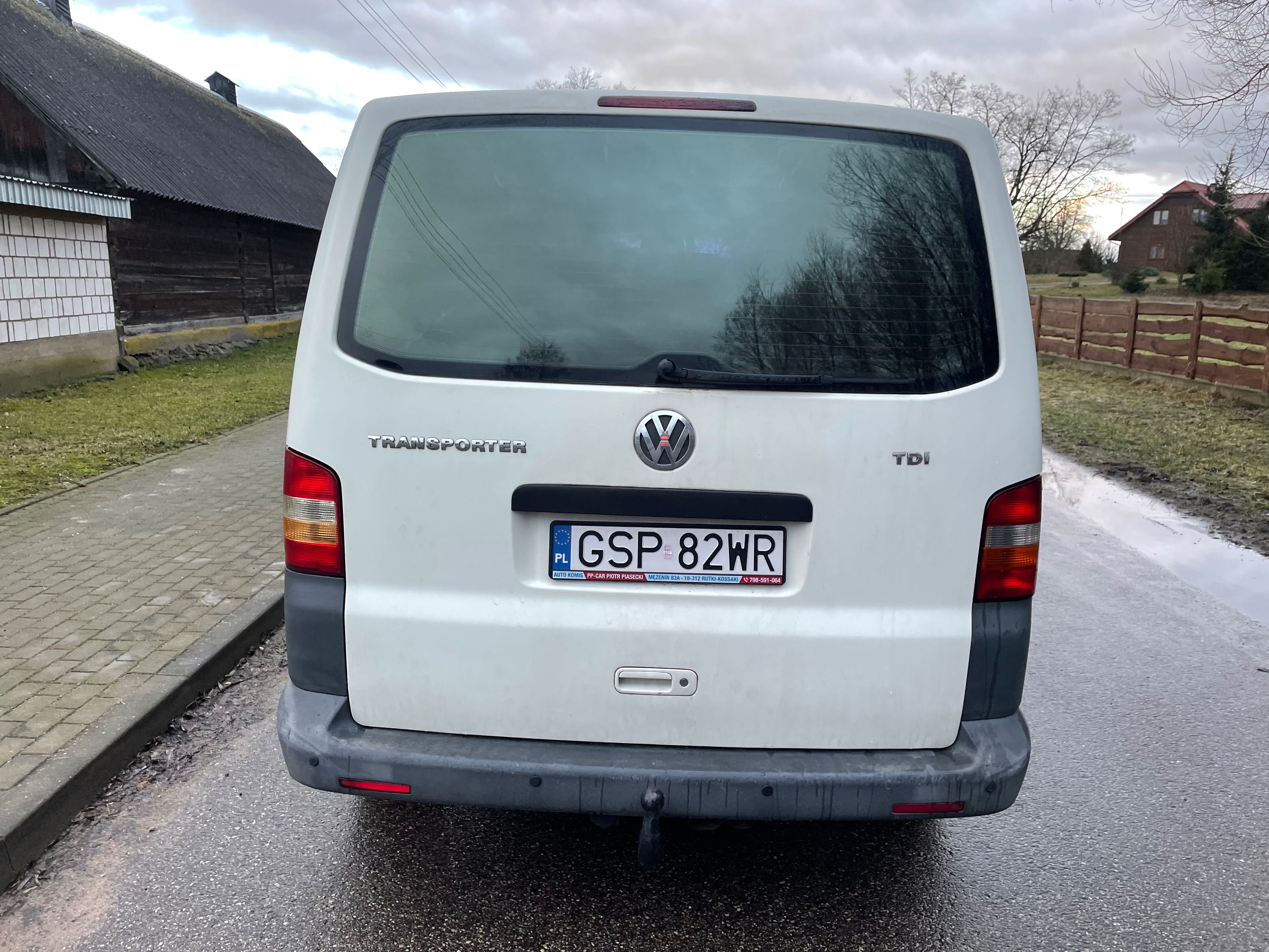 Volkswagen Transporter 1.9TDI Klima ESP Hak 8Os niski przebi