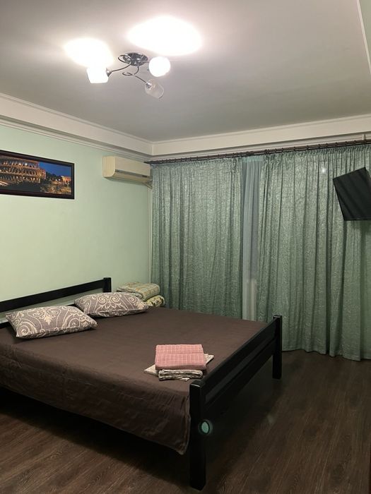 Посуточно 1-к кв Центр Пл Фестивальная, 5 горбольница