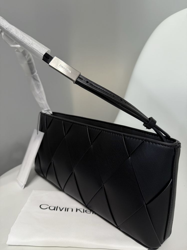 Сумка Calvin Klein оригінал з бірками CK WOVEN ELONGATED SHOULDER BAG