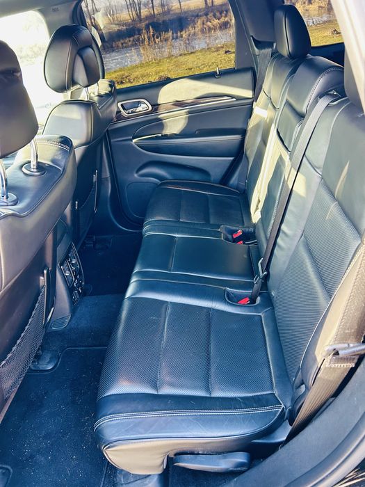 Jeep grand cherokee wk2 overland 3.6v6 4x4 2017 benzyna