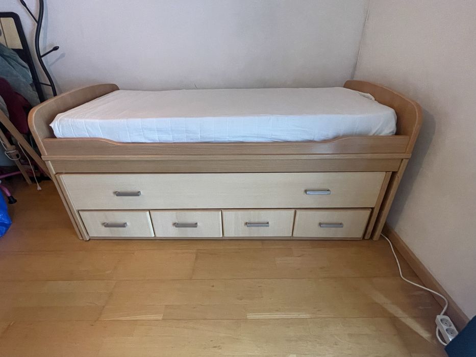 Cama solteiro dupla com colchões e 4 gavetas