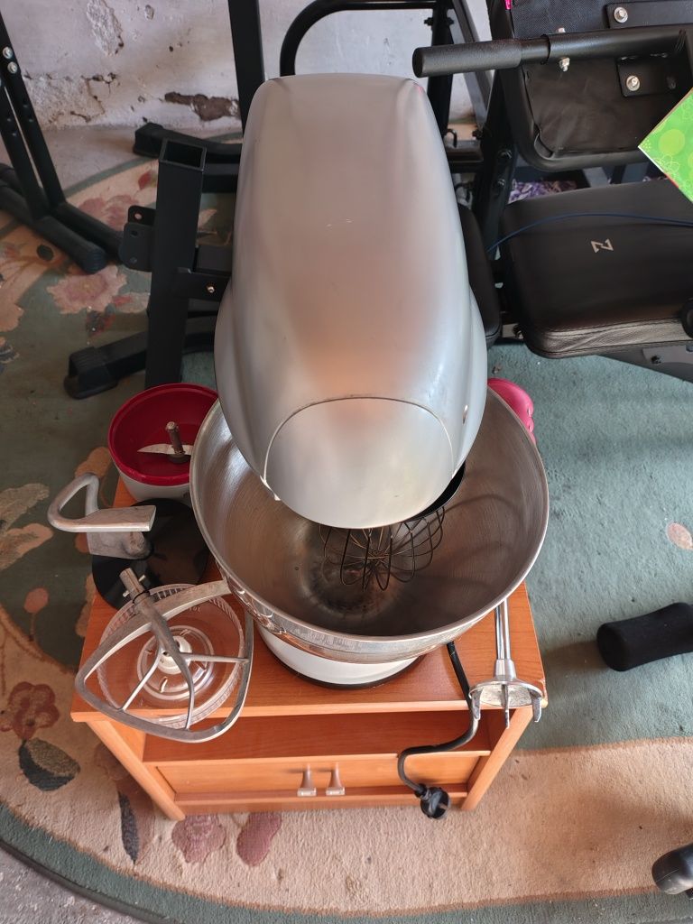 Sprzedam robot Clatronic