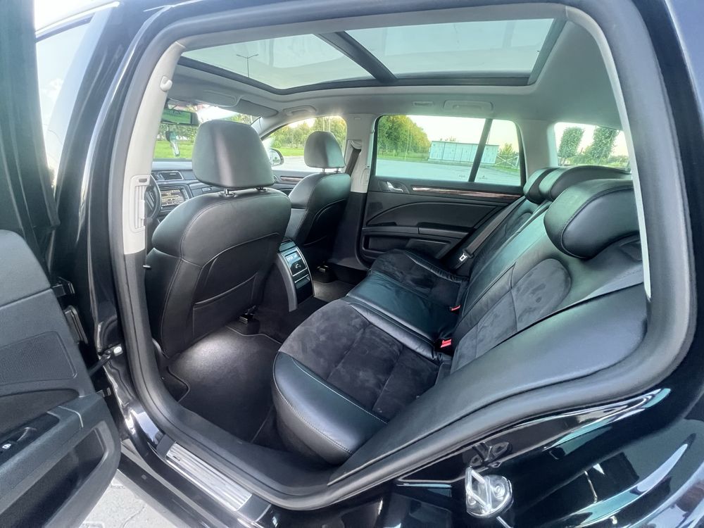 SKODA Superb Combi 2.0 TDI Elegance DSG