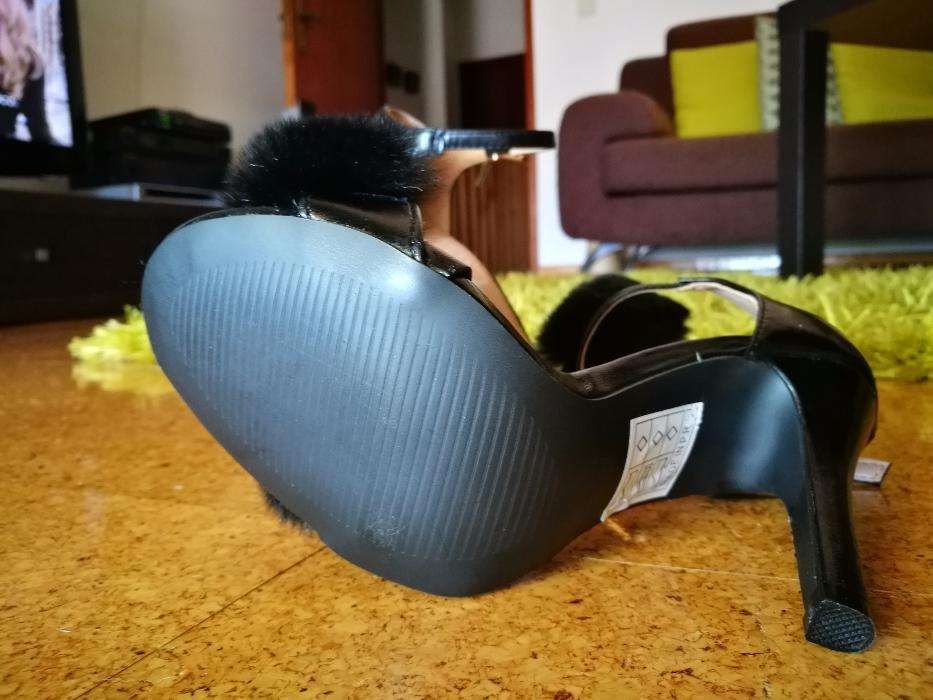 Sapatos pretos