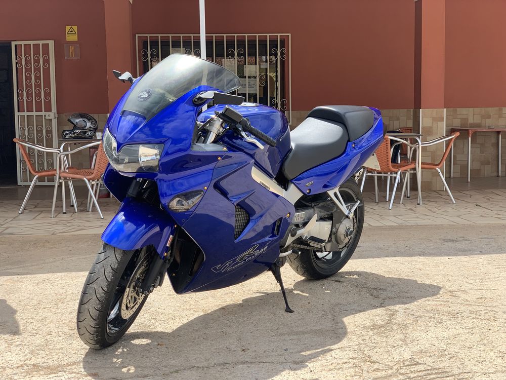 Honda VFR 800 FI V4 Imaculada